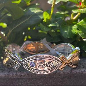 NWT Belk Bali Faith, Hope And Family Fish Stretch Bracelet